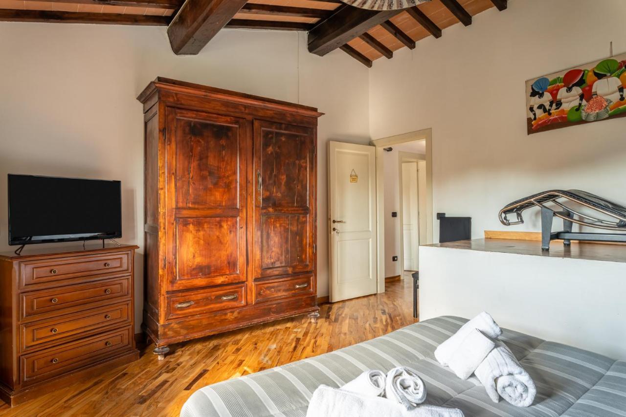 Casa Vecchia Rooms And Parking Gambassi Terme Exterior foto