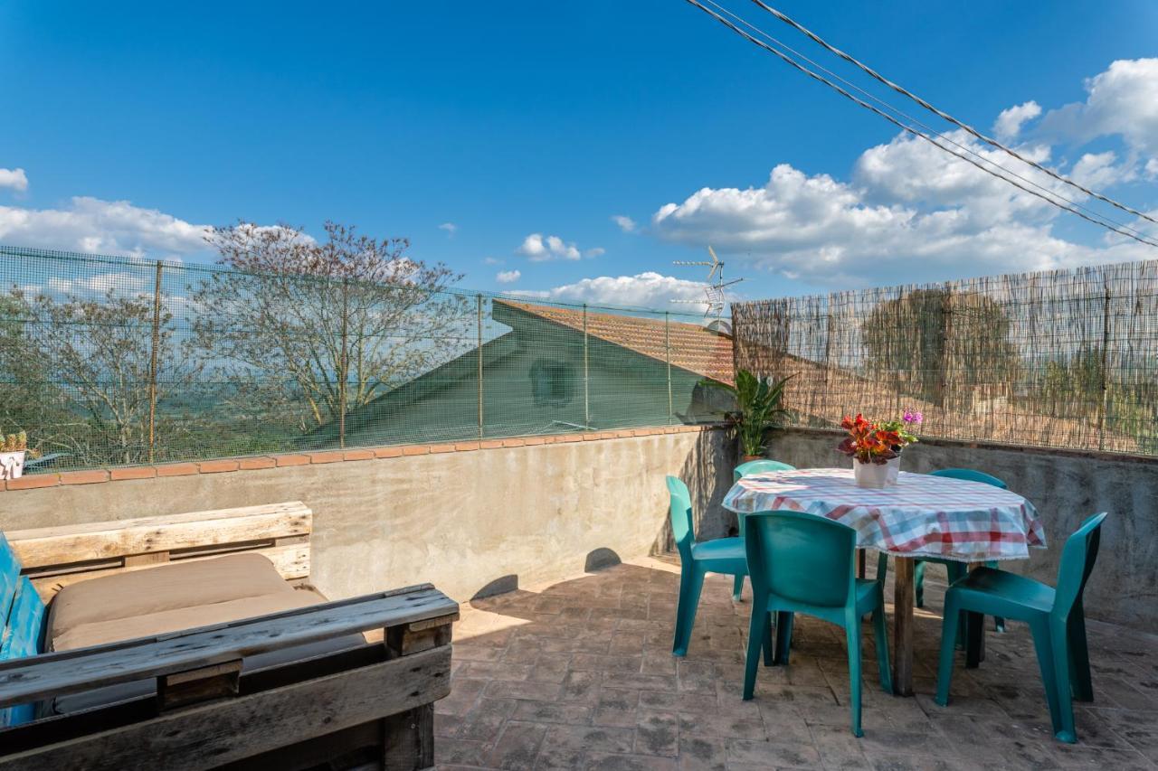 Casa Vecchia Rooms And Parking Gambassi Terme Exterior foto